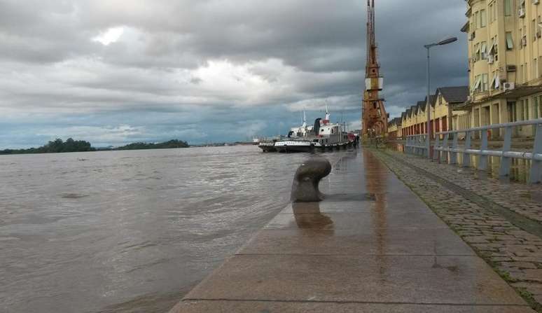 Lago Guaíba atinge marca histórica de 2,92 metros