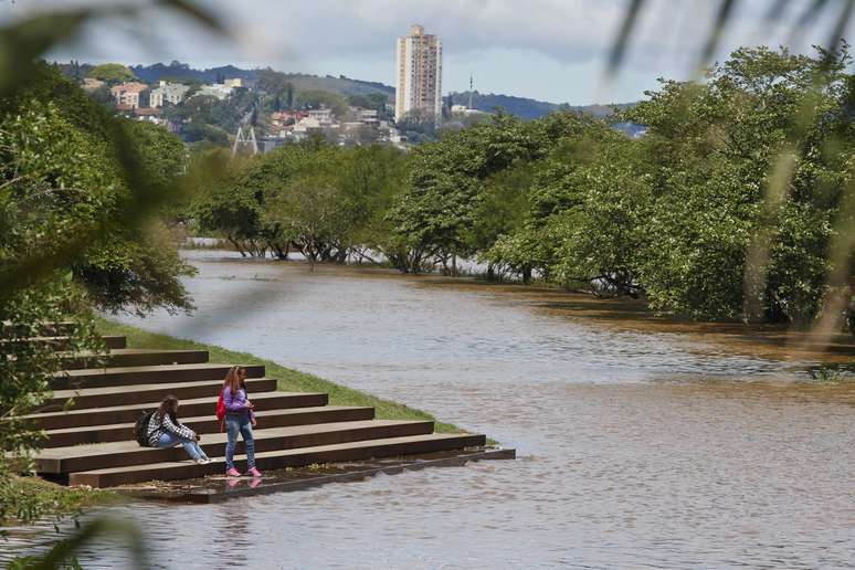Impacto das chuvas em Porto Alegre