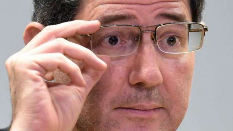 Incertezas sobre ajuste fiscal promovido pelo ministro da Fazenda, Joaquim Levy, teriam contribuído para rebaixamento