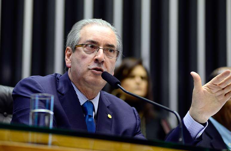 Para analistas, pressão sobre Cunha aumenta