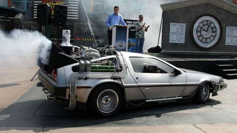 O DeLorean, carro que leva Marty e Doc em viagens no tempo: previsões de como seria 2015 acertaram em partes e erraram em outras