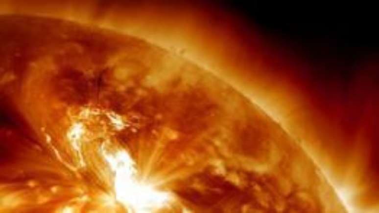 Quando o Sol se apagar, em 5 bilhões de anos, ele vai se transformar, primeiro, em uma gigante vermelha e seu tamanho aumentará 200 vezes