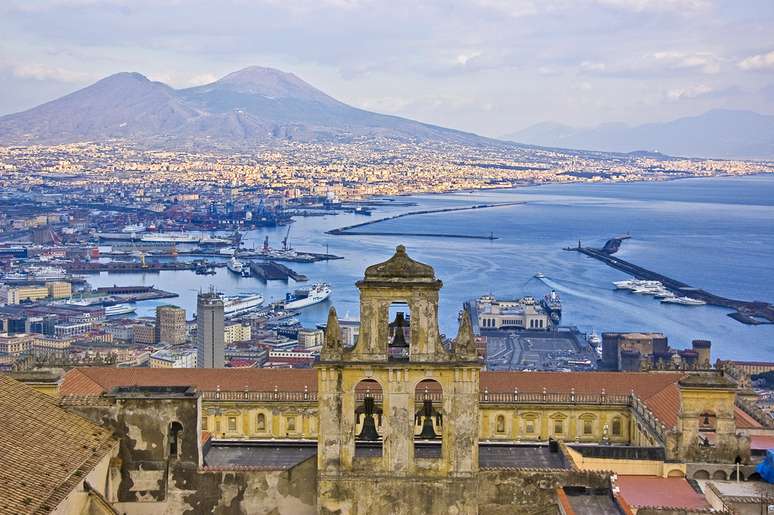 Uma das paisagens mais populares entre os comandantes é a do monte Vesúvio, na Itália