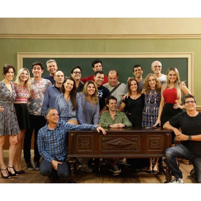 Elenco completo do remake da "Escolinha do Professor Raimundo"