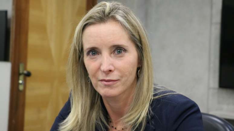 A tabeli&atilde; Fernanda de Freitas Leit&atilde;o: documento que lavrou registrando uni&atilde;o das tr&ecirc;s mulheres est&aacute; no meio da controv&eacute;rsia.