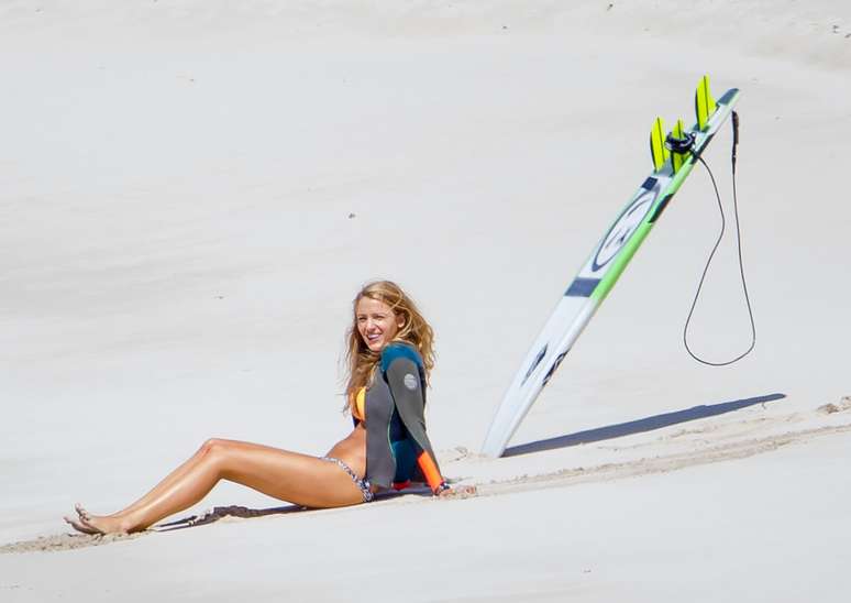 Blake Livaly exibiu o corpo sequinho dez meses ap&oacute;s o nascimento da sua primeira filha
