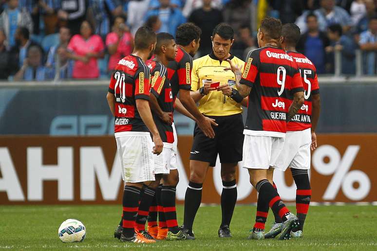 Guerrero cumpre suspensão automática contra o Goiás e será julgado na quinta