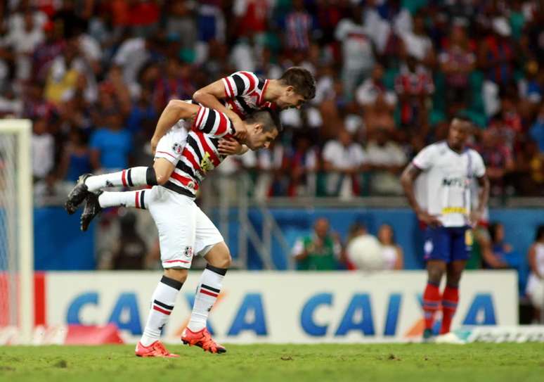 Resultado leva Santa Cruz aos 57 pontos e deixa time muito vivo na briga