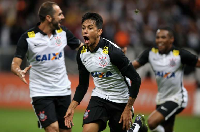 Talismã Lucca fez o gol da vitória do Corinthians aos 42min do segundo tempo