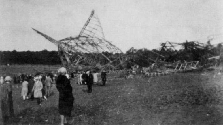 Dirigível caiu em solo francês após pegar fogo durante voo em outubro de 1930
