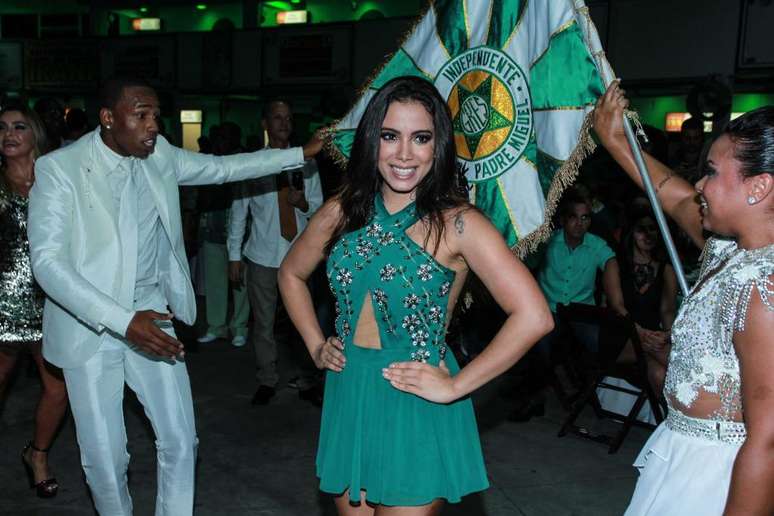 Anitta foi apresentada oficialmente como musa da escola de samba