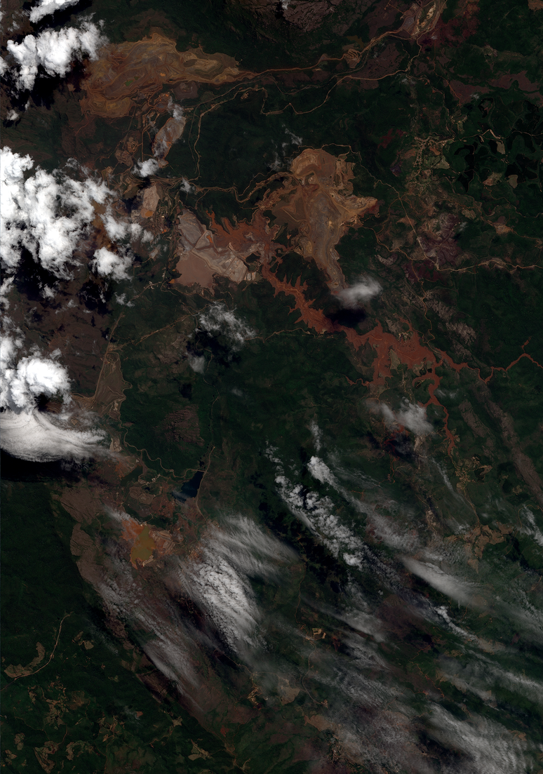 Imagem tirada por um satélite de alta definição no sábado (7)