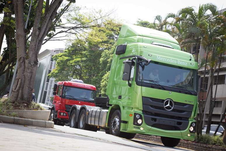 Mais de 60% da mercadoria nacional passam pelas estradas do Sudeste rumo ao porto de Santos