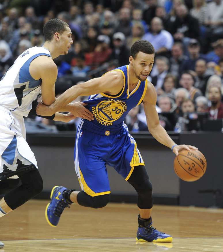 Curry marcou mais de 40 pontos pela terceira vez na temporada