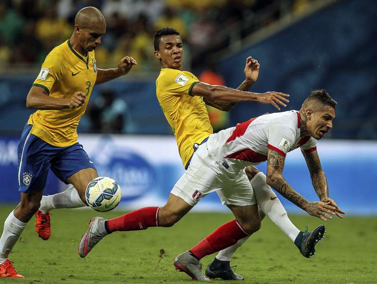 Em má fase no Flamengo, Guerrero não conseguiu balançar as redes do Brasil