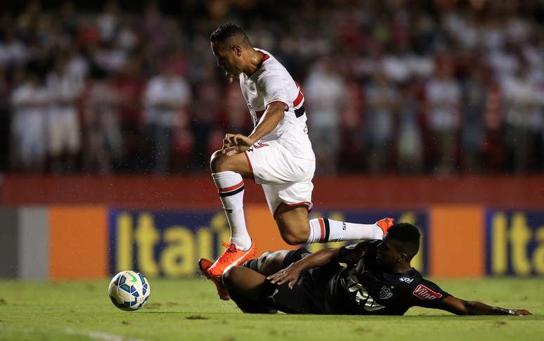 Próximo compromisso do São Paulo será contra o campeão Corinthians em Itaquera