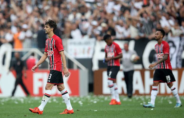 São Paulo sofreu uma goleada histórica no clássico contra o Corinthians