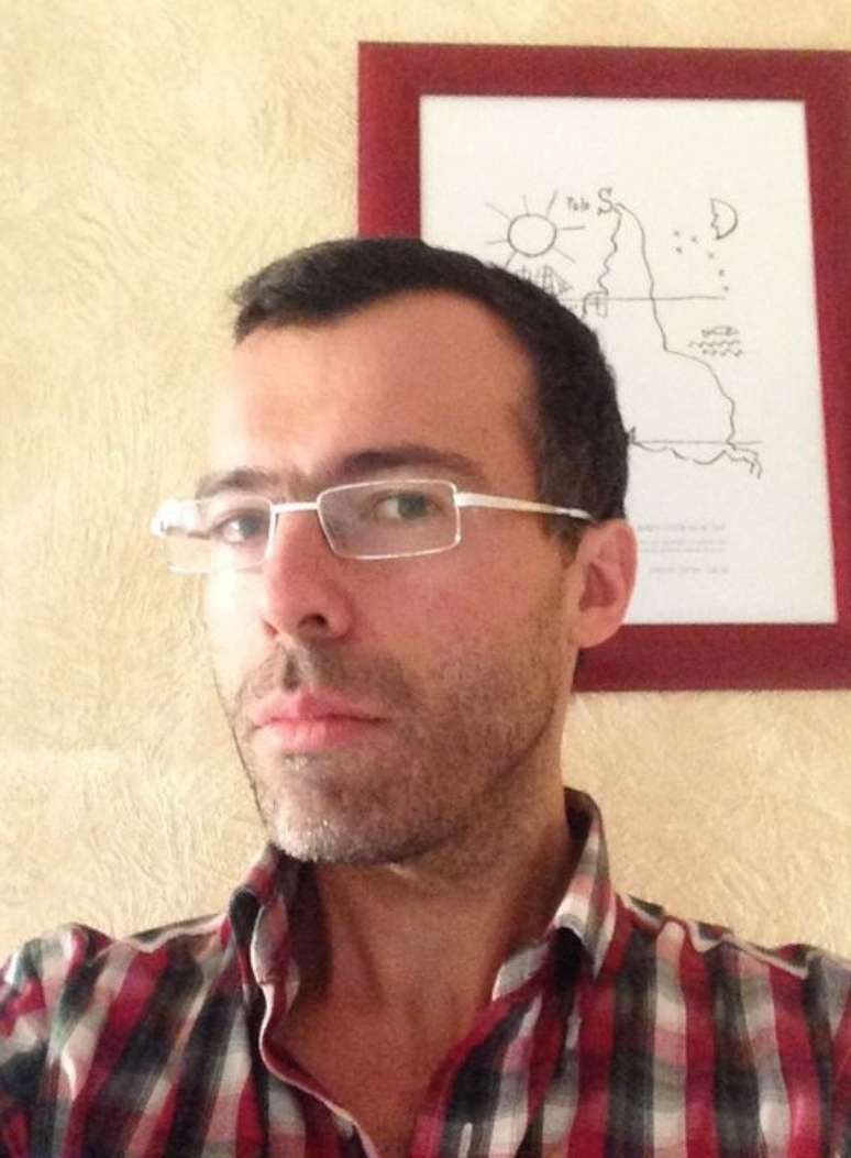 Jamil Chade cobre os bastidores da Fifa h&aacute; anos e reuniu hist&oacute;rias e documentos que revelam novos fatos sobre o per&iacute;odo de corrup&ccedil;&atilde;o na entidade