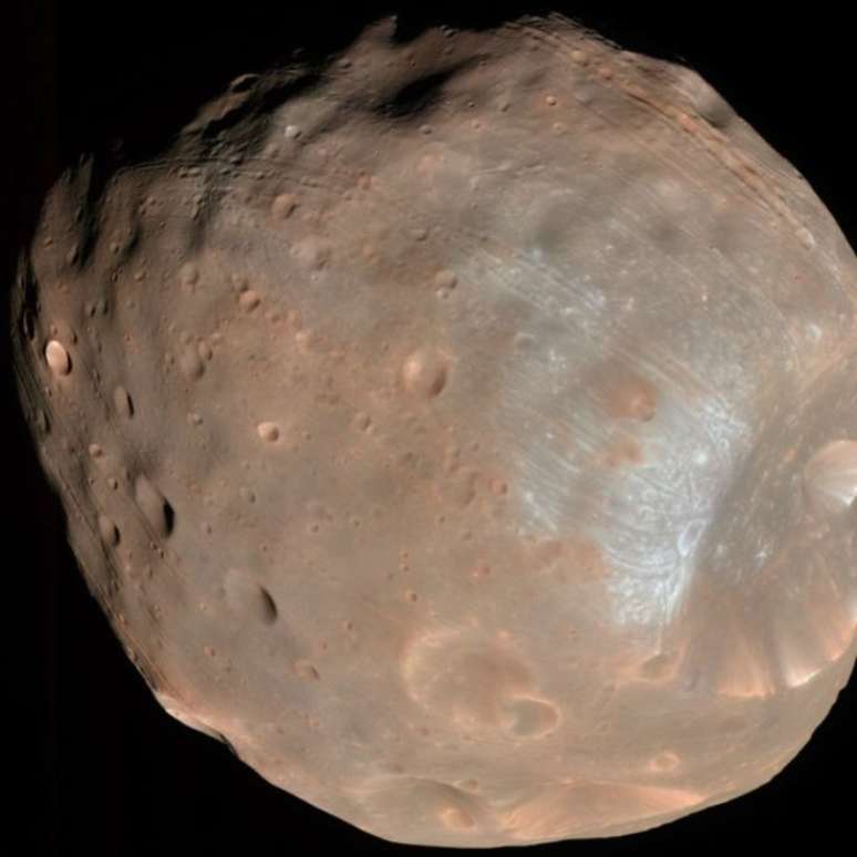 Phobos é um acumulado de de escombros que ficam unidos devido a uma capa externa de material mais sólido