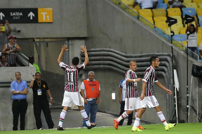 Cícero marcou, de pênalti, o gol de empate do Fluminense