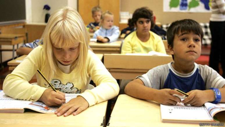 Finlândia quer que alunos vejam que um mesmo problema pode gerar perguntas de física, história, matemática, biologia ou estatística