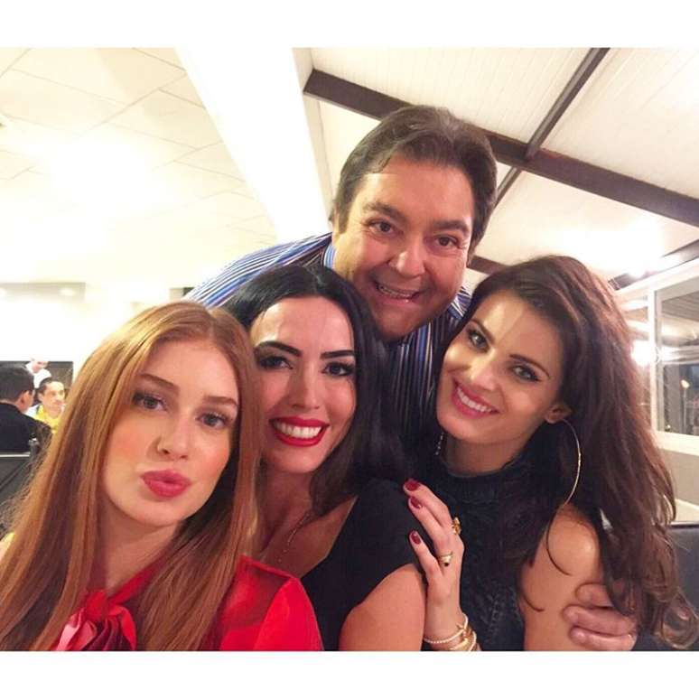 Marina Ruy Barbosa, Isabeli Fontana, Iara Jereissati e o apresentador Faustão