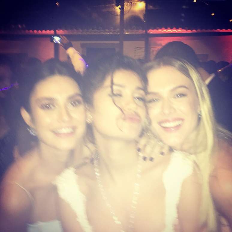 Thaila Ayala, Sophie Charlotte e Fiorella Mattheis