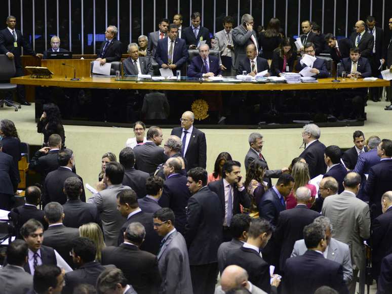 Ao todo, a comissão especial deve ser formada por 65 deputados titulares e o mesmo número de suplentes