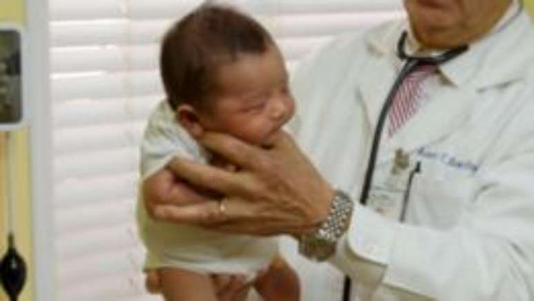 Pediatra afirma que t&eacute;cnica funciona com 90% dos beb&ecirc;s