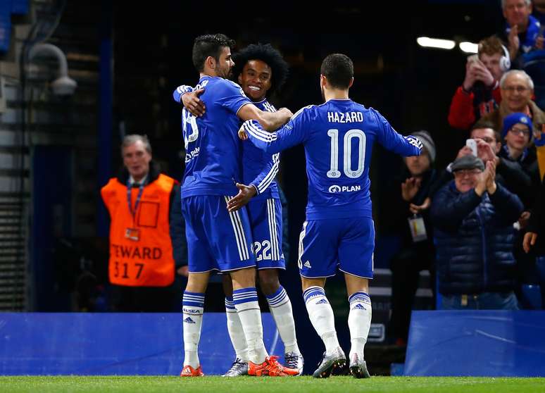 William comemora o gol que marcou na vitória do Chelsea sobre o Porto