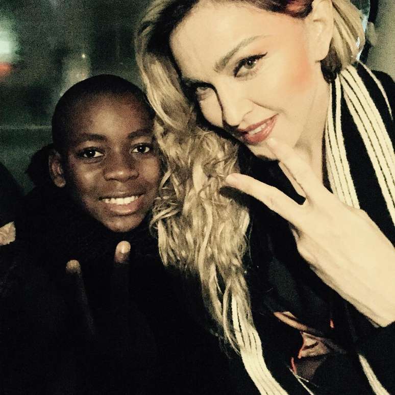 Madonna estava acompanhada do filho David e do guitarrista Monte Pittman