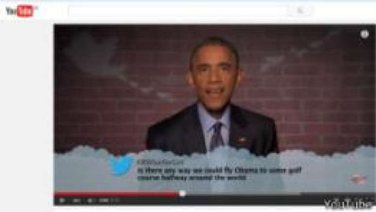 Barack Obama encarou com bom humor uma sessão de tuítes críticos e o vídeo viralizou na internet