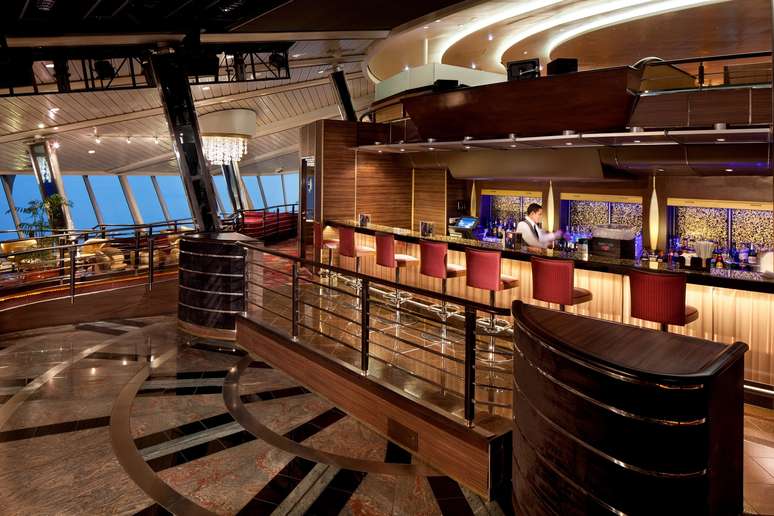 A boate Viking Crown Lounge, do Rhapsody, é proibida para menores de 18 anos durante a noite