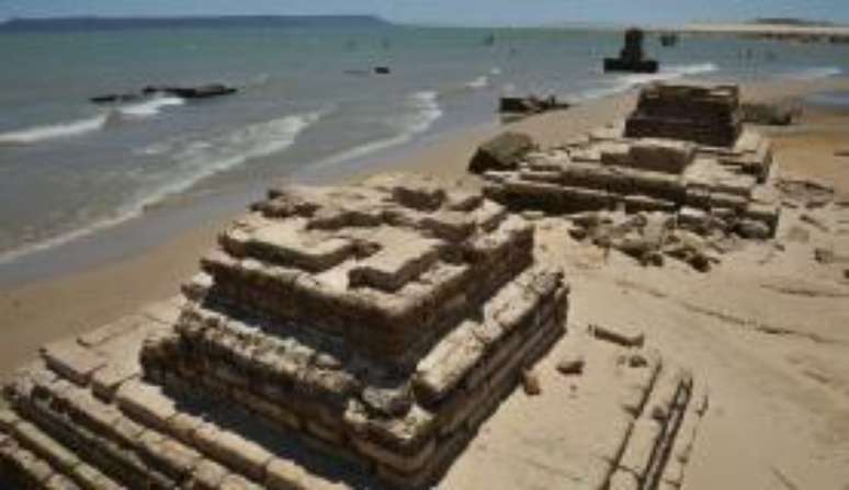 Casa Nova - Seca exp&otilde;e ru&iacute;nas de cidades inundadas para a constru&ccedil;&atilde;o da barragem de Sobradinho, no fim da d&eacute;cada de 1970 