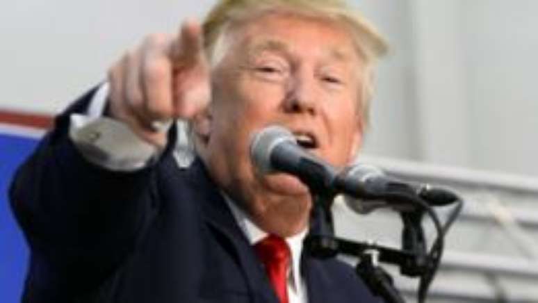 Muitos acreditam que a ret&oacute;rica incendi&aacute;ria de pol&iacute;ticos como Donald Trump acabe legitimando grupos racistas como a KKK