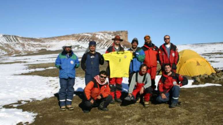 Expedição de cientistas brasileiros voltará à Antártica agora no verão para continuar a pesquisa