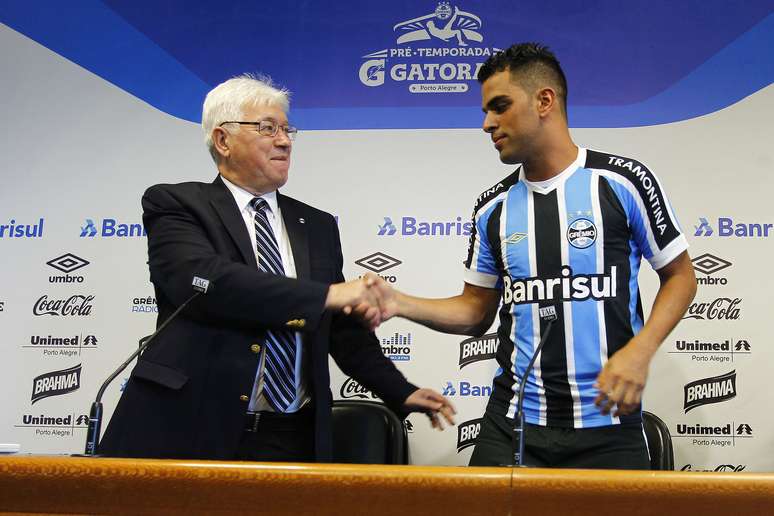 Maicon é reapresentado pelo Grêmio na tarde desta quinta (7)