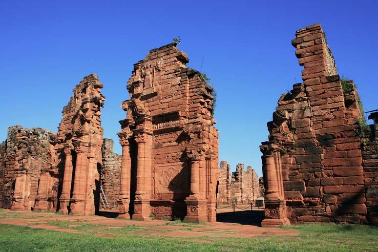 As ruínas de San Ignácio estão entre as sugestões para os brasileiros que visitam Foz do Iguaçu