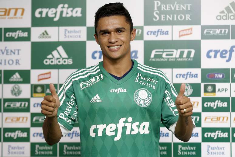 Erik chegou semana passada no Palmeiras e já se destaca na pré-temporada