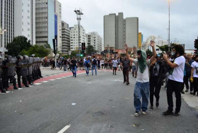 A polícia de São Paulo vai definir o trajeto das manifestações se não for informada do percurso com antecedência