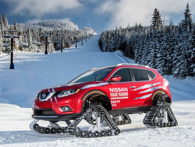 O ve&iacute;culo &eacute; uma adapta&ccedil;&atilde;o de um SUV comum da Nissan, o Rogue