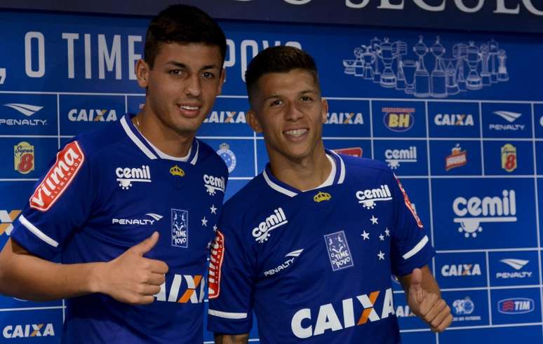 Dupla, que chegou ao clube por empréstimo, exaltou a torcida cruzeirense em coletiva