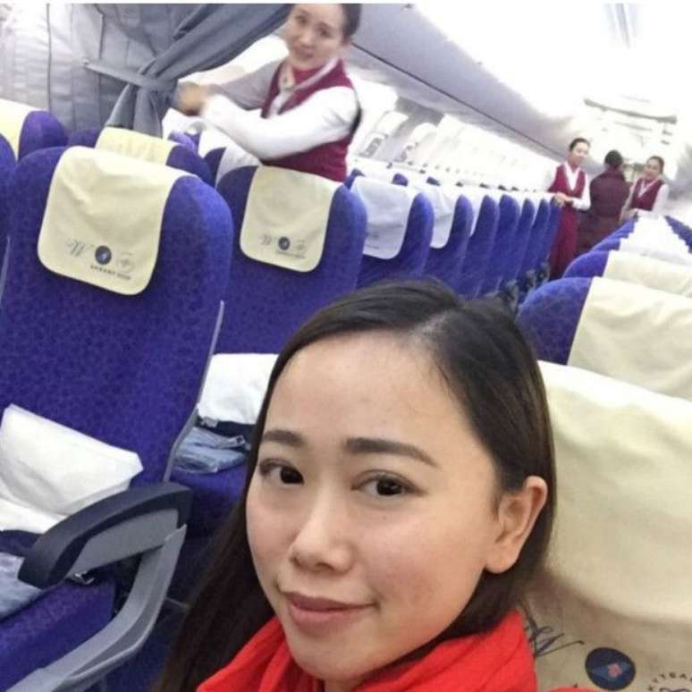 Passageira teve atendimento personalizado - até o piloto dividiu um saco de laranjas com ela, segundo um site chinês 