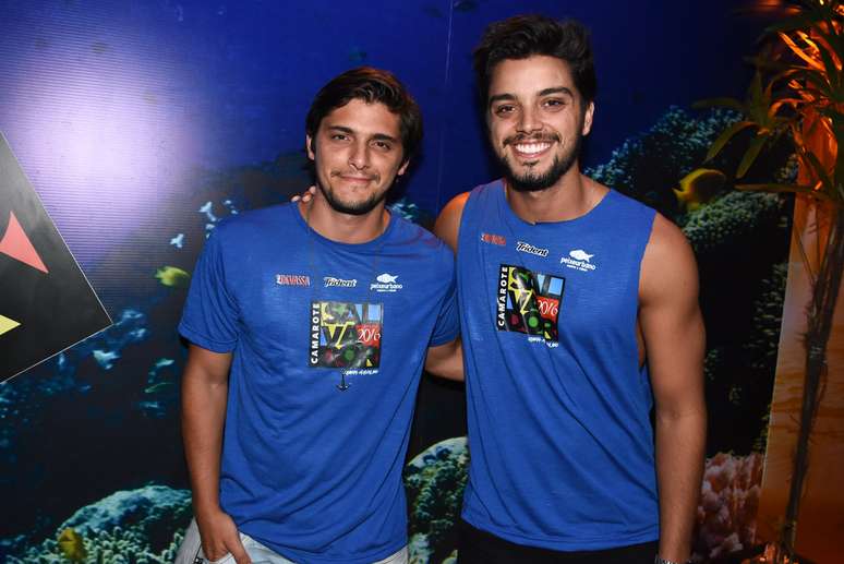Os irm&atilde;os Simas se divertiram juntos em Salvador na &uacute;ltima quinta (4)