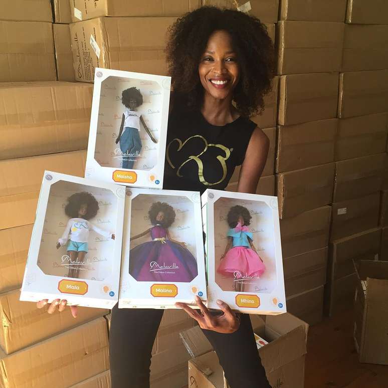 Modelo caribenha desenvolveu linha de bonecas negras.