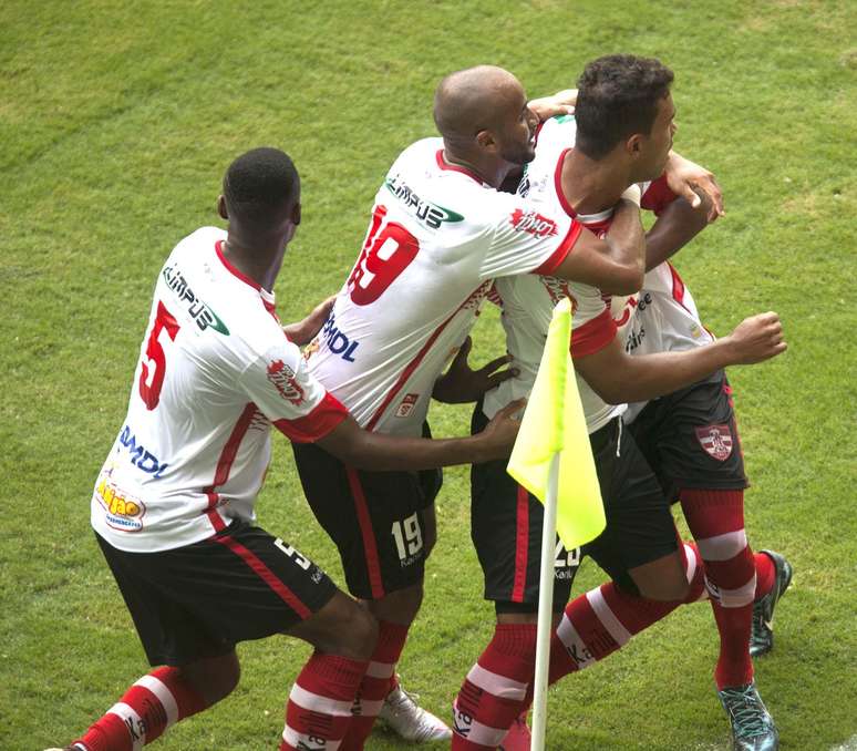 Linense comemora feito conquistado dentro do Allianz Parque