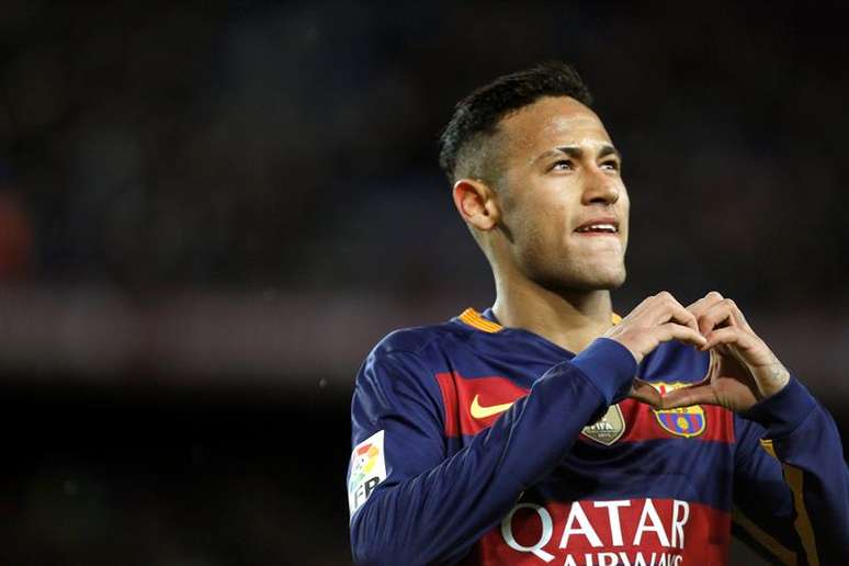 Neymar ganha R$ 200 milhões brutos por ano no Barcelona