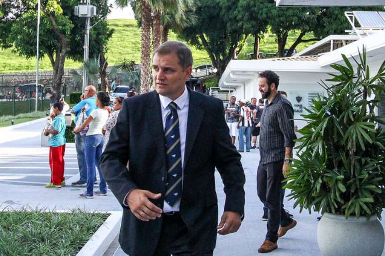 Aguirre conta com a permanência de Pratto e reforços para começar Libertadores