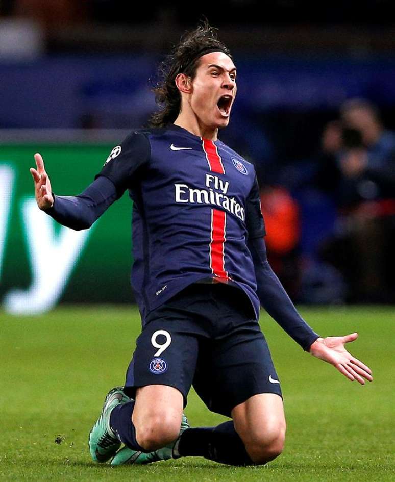 Cavani saiu do banco para se tornar her&oacute;i do PSG