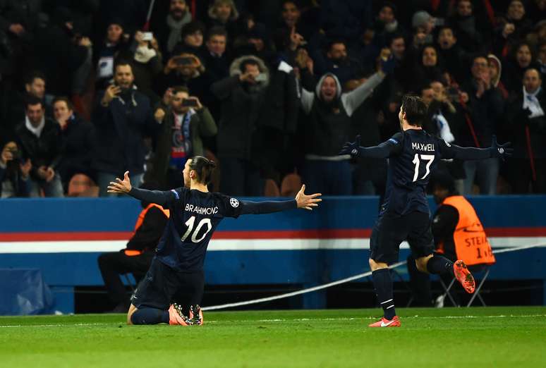 Ibrahimovic deixou a sua marca em cobran&ccedil;a de falta